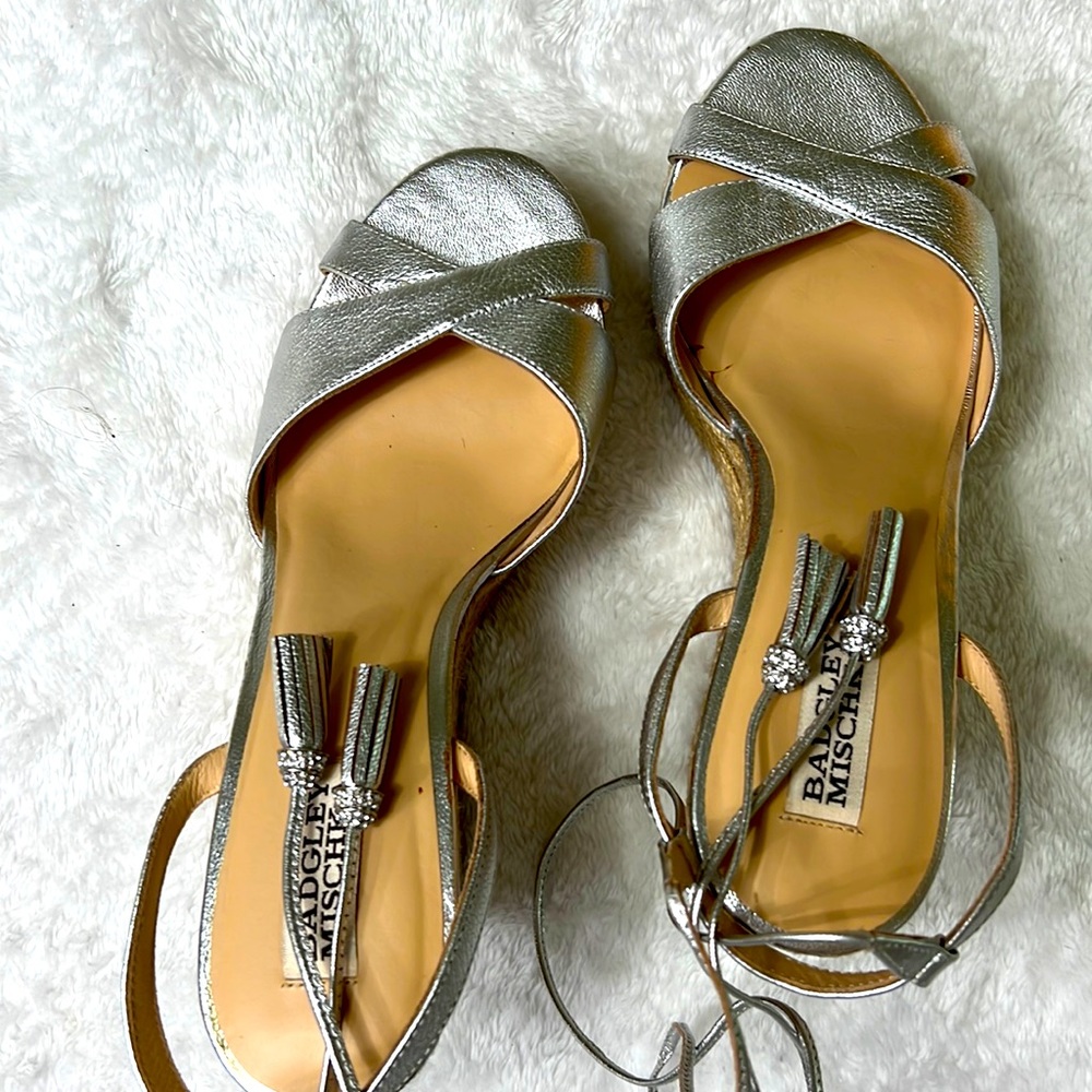 Badgley Mischka silver wedge sandal beautiful